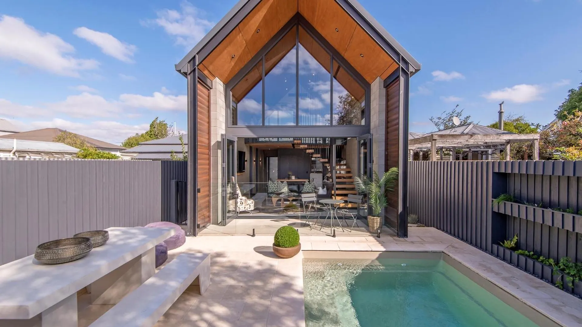 Divine On Derby - Christchurch Holiday Home location